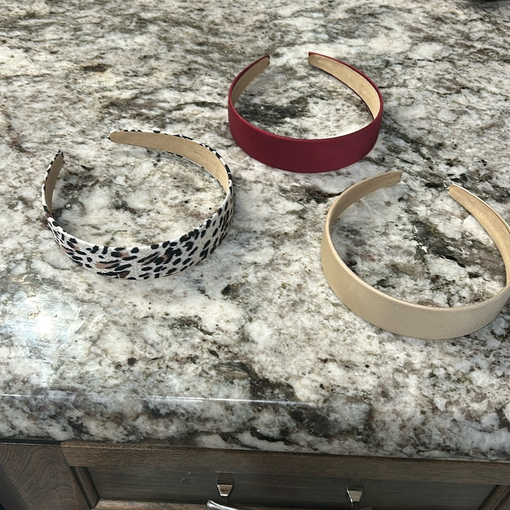 3 pack Headbands - RIGHT AWAY OFFERS NO SENDING MESSAGES